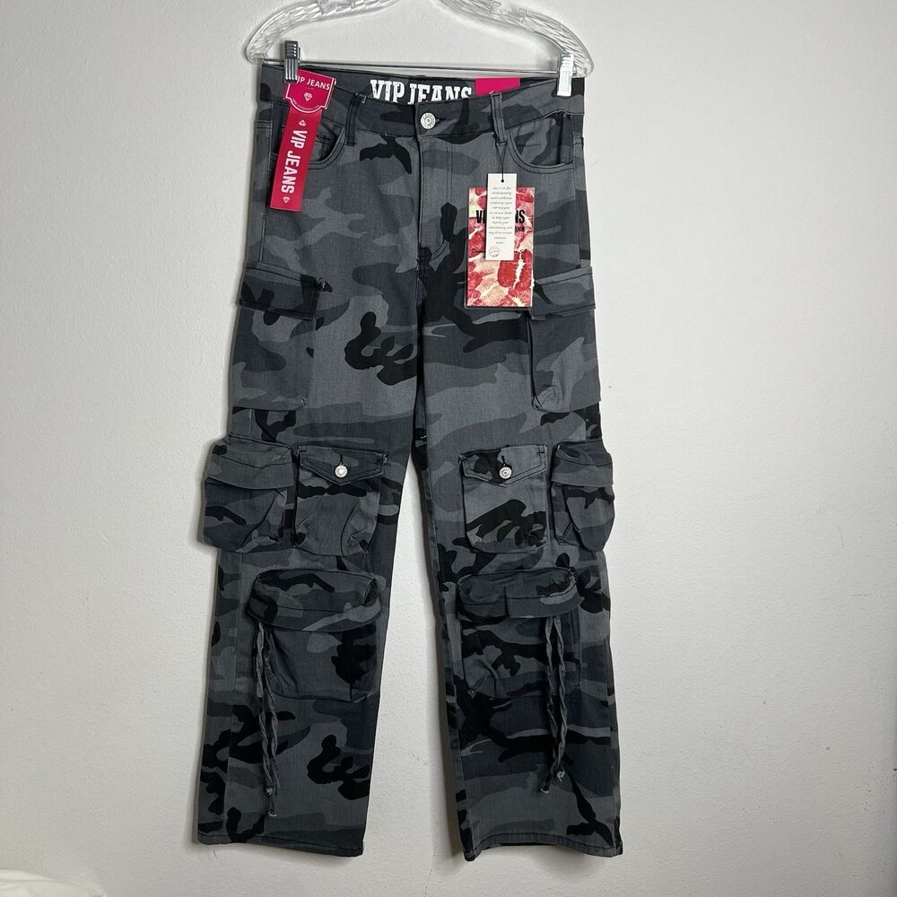 VIP Jeans Women's Fashion Sculpting Stretch Cargo Pants Gray Camo Size 11/30